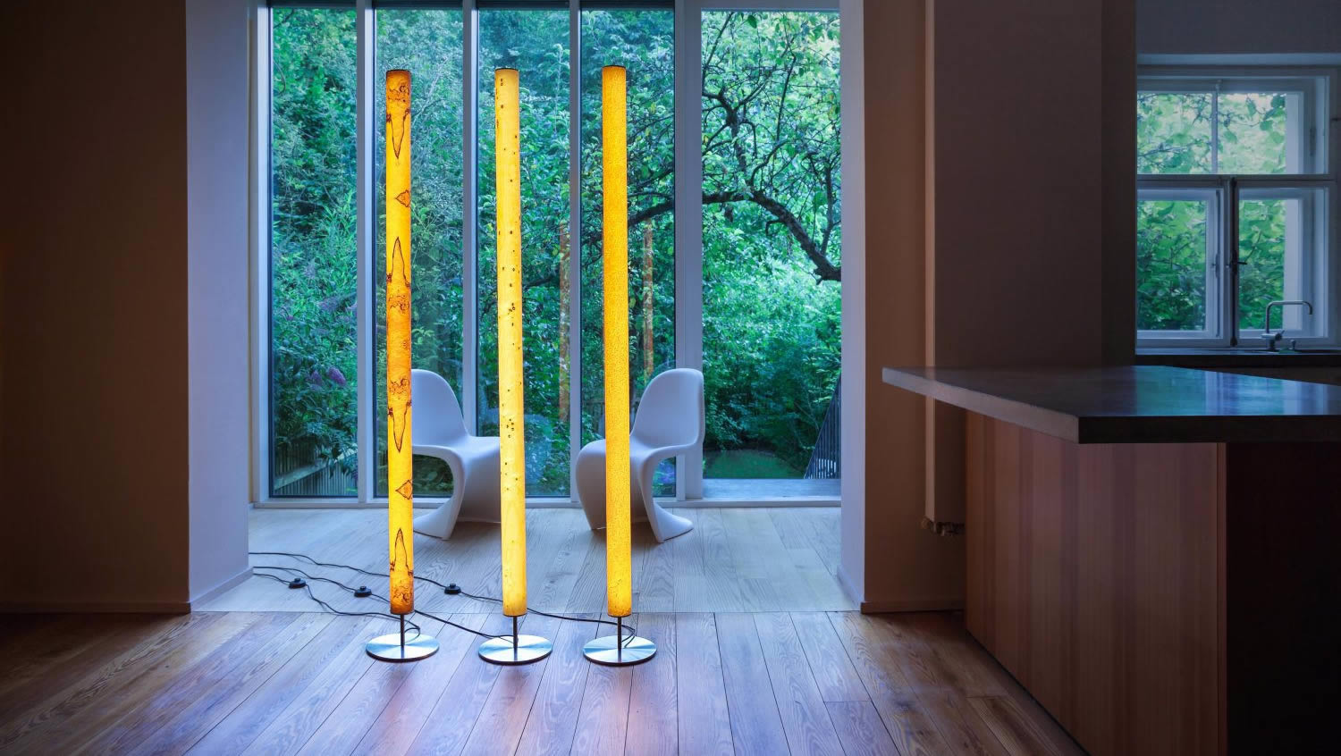 Stehlampen und Stehleuchten aus Holz kaufen | raum12